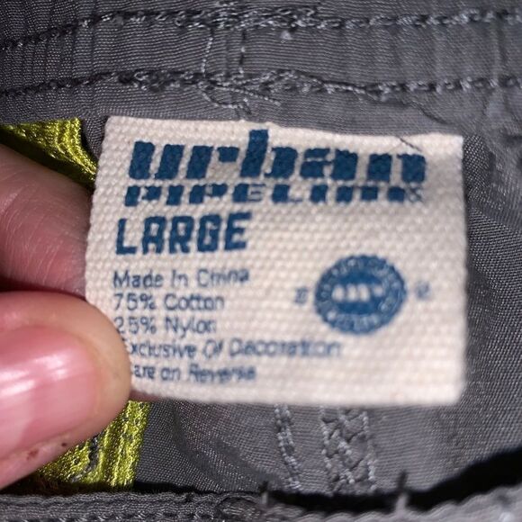 Boys Urban Pipeline shorts size L - Picture 3 of 3